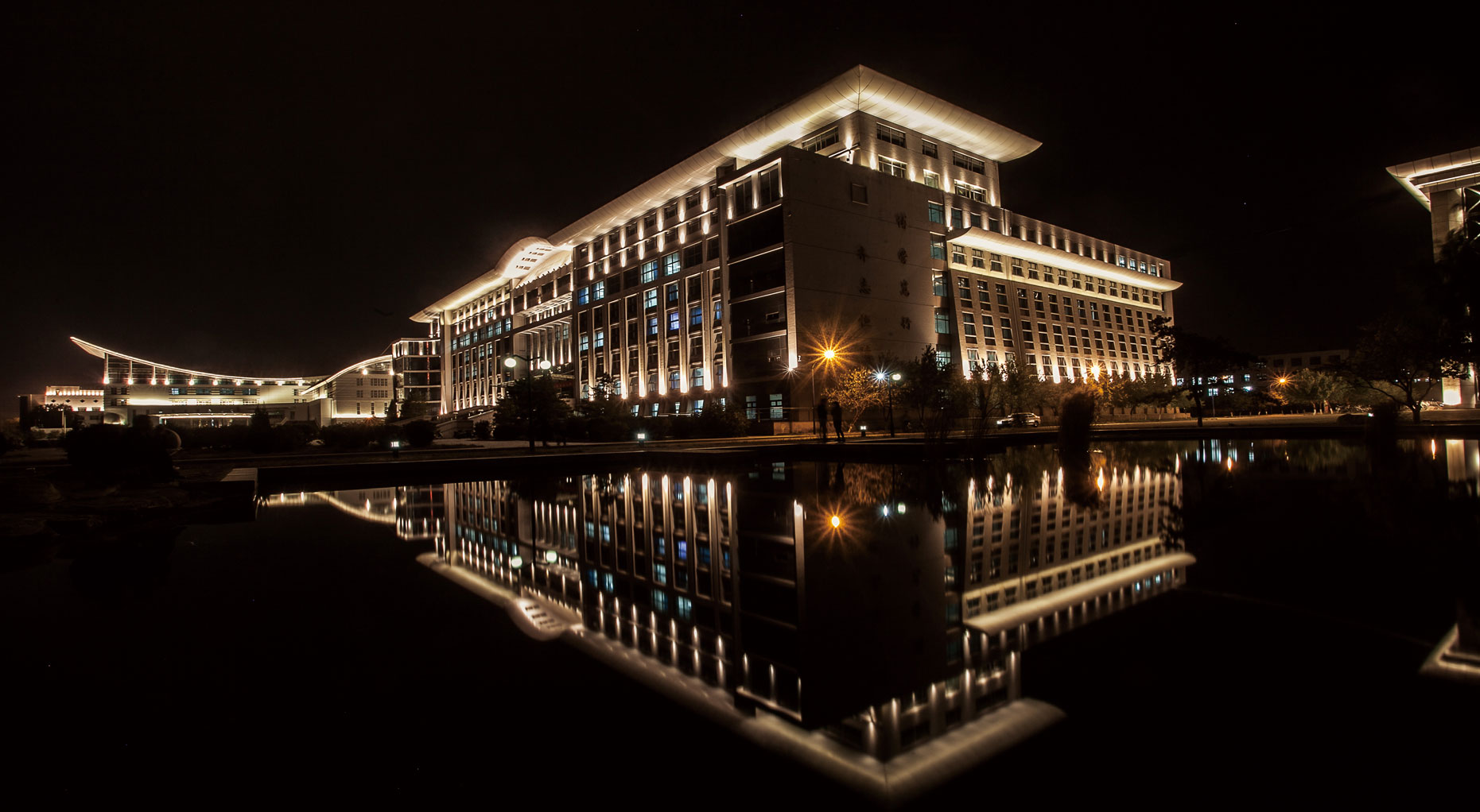 包头师范大学